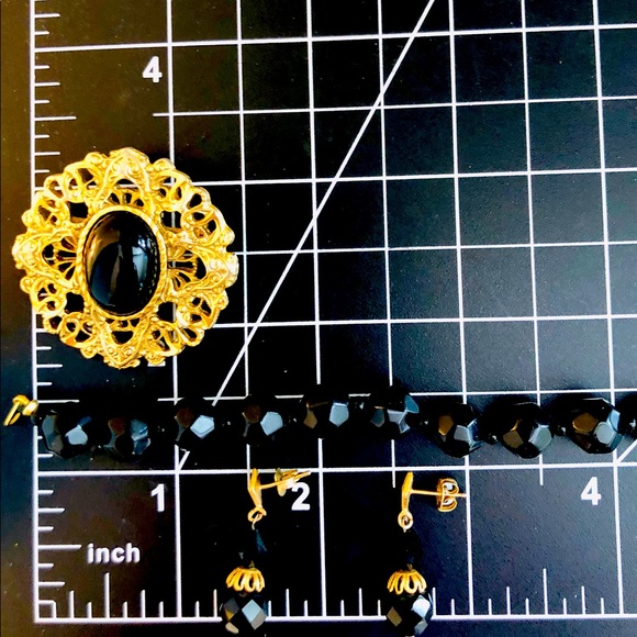 Vintage Black Jewelry Necklace Brooch Earrings 🖤 - Picture 3 of 8